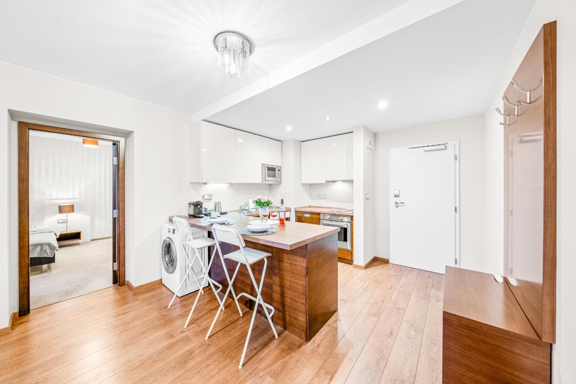 Prostorny Dvoupokojovy 52m2 *